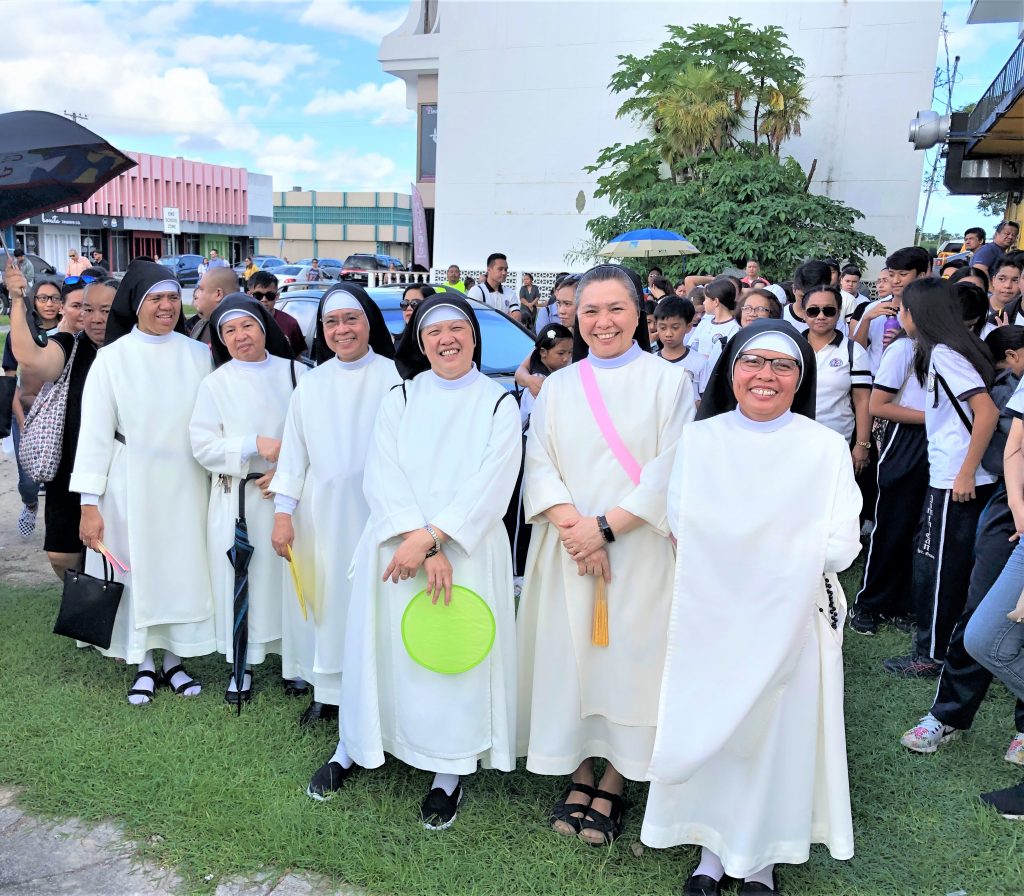 Santa Marian Kamalen Procession – Dominican Catholic School